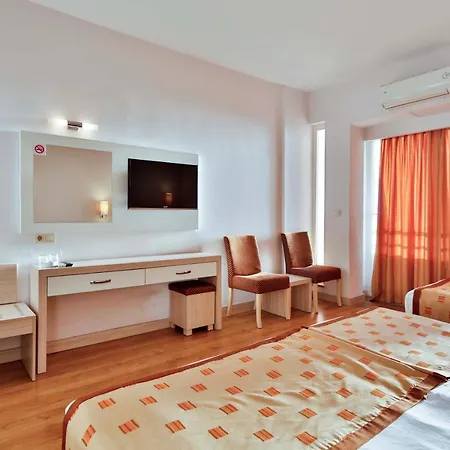 River City Hotel 2*