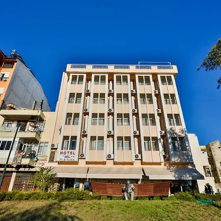 Hotel River 2*