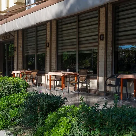 Ξενοδοχείο Adalya Oeznil 2*