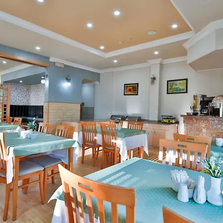 מלון Adalya Oeznil