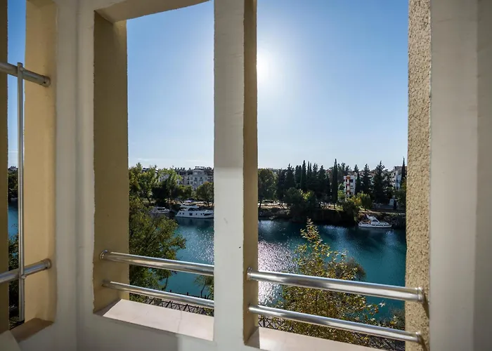 Adalya Oeznil Hotel 2*