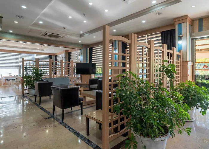 Adalya Oeznil Hotel 2*